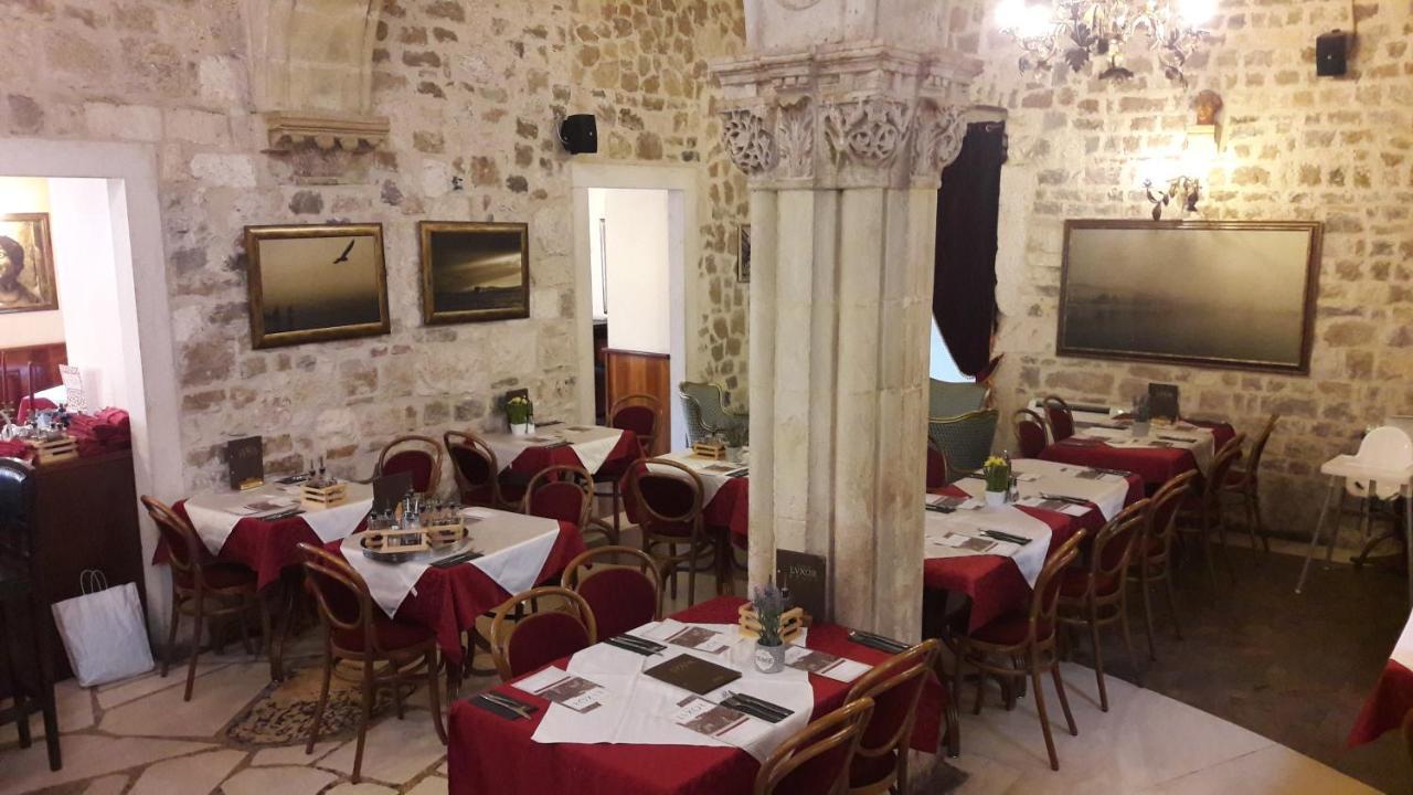 Gothic Palace Heritage Spalato Esterno foto